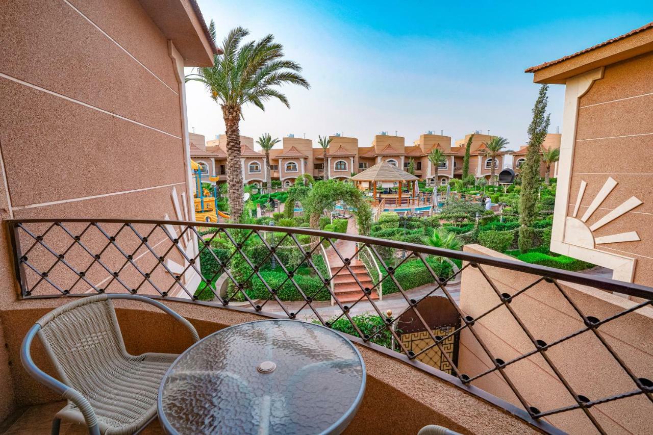 Meral Oasis Resort 4*